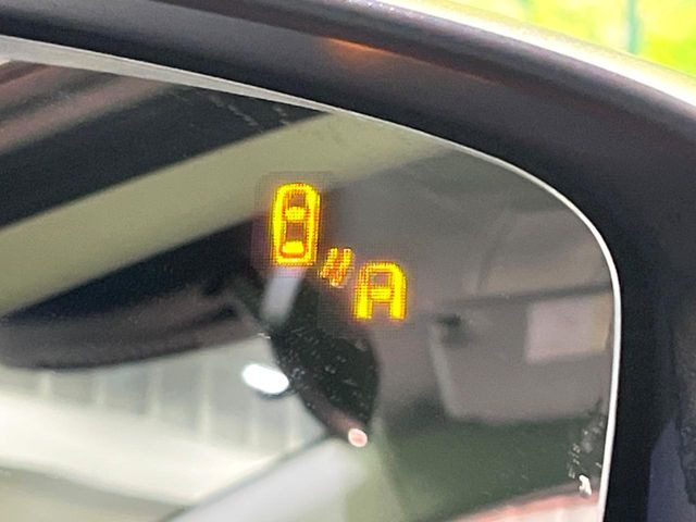 �y�u���C���h�X�|�b�g���j�^�����O�z���s���A�h�A�~���[�̎��p�ɂȂ�₷���ӏ��Ɍ㑱�Ԃ��ڋ߂���ƃT�C�h�~���[�t�߂Ɍx����\���A�h���C�o�[�ɒ��ӊ��N�����Ă���܂��B