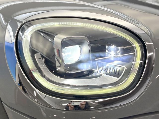 ��LED�w�b�h���C�g:��ԑ��s�����ǍD�Ȏ��E���m�ۂ����S���ĉ^�]�ł��鍂�P�xLED�w�b�h���C�g�𑕔�!�_�����x�������A����d�͂��}�����Ă��܂��B