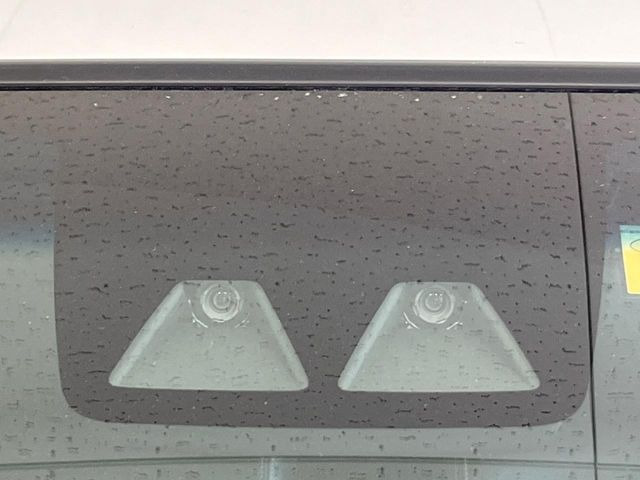 �y�X�}�[�g�A�V�X�g�z���s���ɑO���̎ԗ�����F�����A�Փ˂������Ȏ��͌x��ƃu���[�L�ŏՓˉ���Ɣ�Q�y�����A�V�X�g�B�����S�Ƀh���C�u�����y���݂��������܂��B