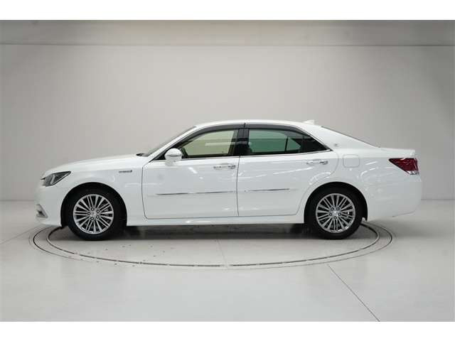 クラウンハイブリッド 2.5 ロイヤルサルーンG