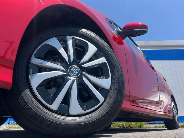 �y����15�C���`�A���~�z�C�[���z�O�ςɃ}�b�`���������A���~�z�C�[���𑕒����Ă���܂��B�e��ЊO�A���~�z�C�[����A�X�^�b�h���X�^�C�����戵�����Ă���܂��B���񂲑��k����������