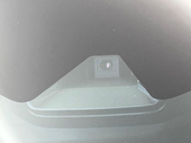 �y�G�}�[�W�F���V�[�u���[�L�z���s���ɑO���̎ԗ�����F�����A�Փ˂������Ȏ��͌x��ƃu���[�L�ŏՓˉ���Ɣ�Q�y�����A�V�X�g�B�����S�Ƀh���C�u�����y���݂��������܂��B