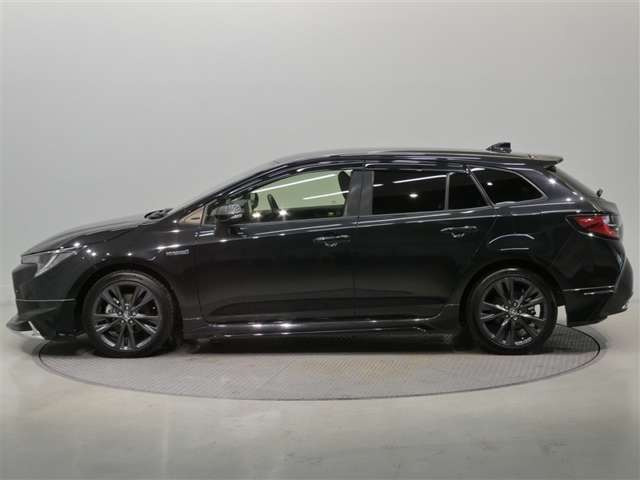 カローラツーリング1.8 ハイブリッド W×B