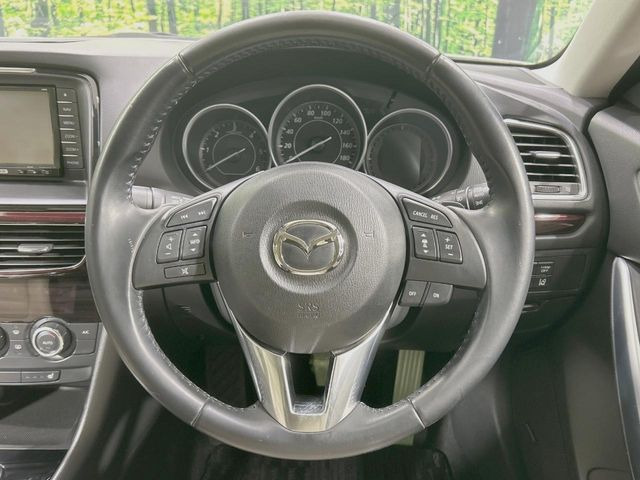 �y�����v�����X�e�A�����O�z�㎿�Ȋv���g�p���邱�ƂŁA��ɂ����������݂ƂĂ��^�]���₷���n���h���ł���