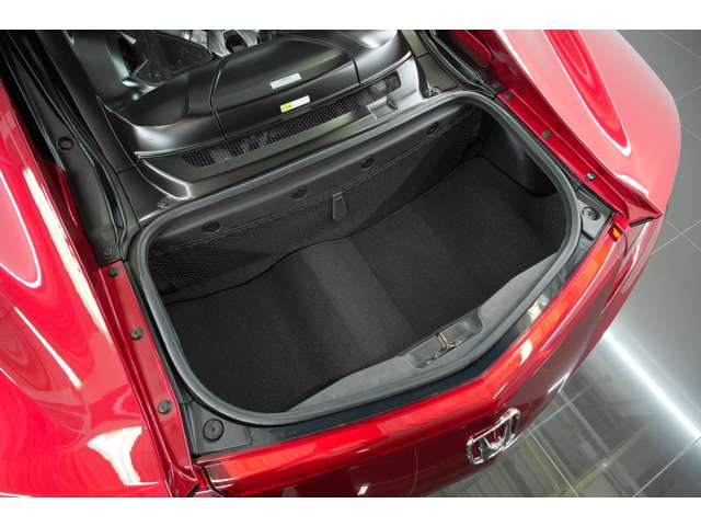 �X�[�p�[�J�[�̒��ł͗e�ʂ��m�ۂ����׎��e�ʁB�V���b�s���O�◷�s���ו��̐S�z�����邱�Ƃ͂���܂���B