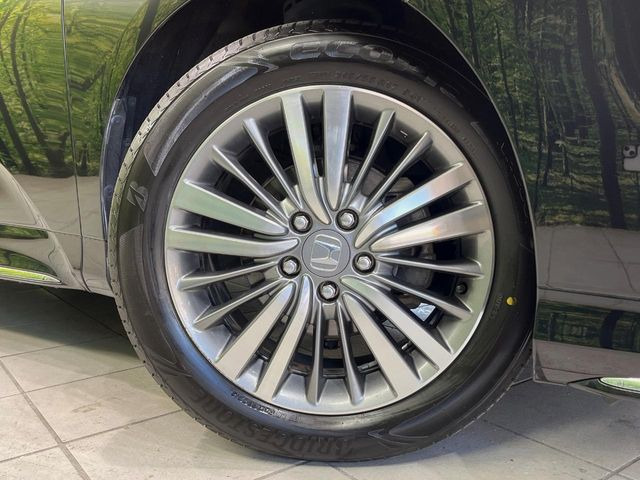 �y����17�C���`�A���~�z�C�[���z�O�ςɃ}�b�`���������A���~�z�C�[���𑕒����Ă���܂��B�e��ЊO�A���~�z�C�[����A�X�^�b�h���X�^�C�����戵�����Ă���܂��B���񂲑��k����������