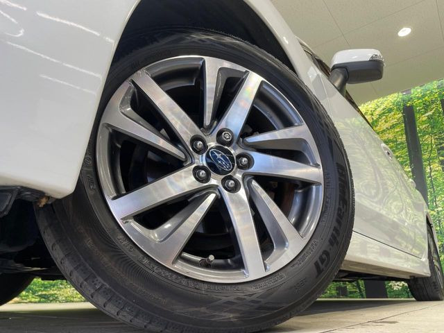 �y����16�C���`�A���~�z�C�[���z�O�ςɃ}�b�`���������A���~�z�C�[���𑕒����Ă���܂��B�e��ЊO�A���~�z�C�[����A�X�^�b�h���X�^�C�����戵�����Ă���܂��B���񂲑��k����������