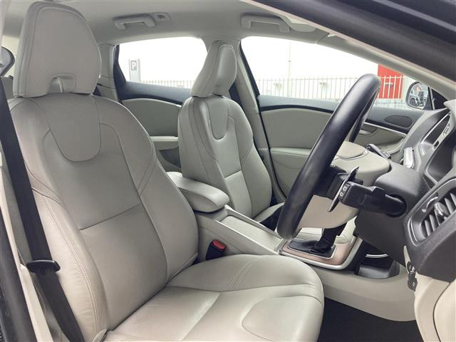 V40D4 インスクリプション ディーゼル