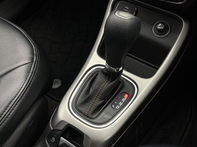 ��MT���[�h�t��AT:�ʏ�͎����ł����Ȃ���ϑ�(�M�A�`�F���W)���h���C�o�[�̑���ɂ���ĈӐ}�I�ɕς�����V�X�e���ł��B����w���i�̃h���C�u�����y���݂��������܂�!