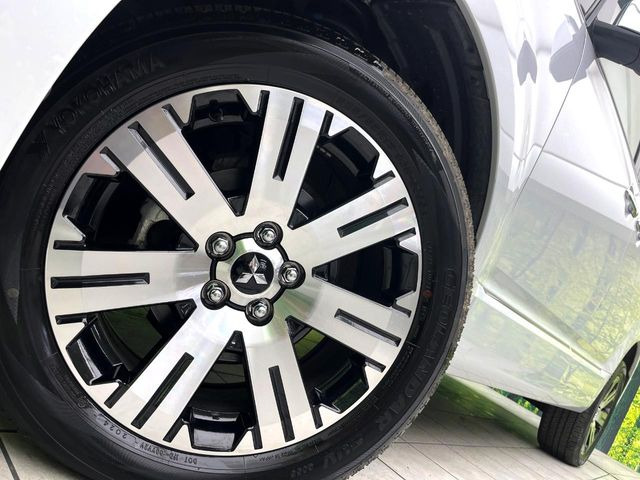 �y����18�C���`�A���~�z�C�[���z�O�ςɃ}�b�`���������A���~�z�C�[���𑕒����Ă���܂��B�e��ЊO�A���~�z�C�[����A�X�^�b�h���X�^�C�����戵�����Ă���܂��B���񂲑��k����������