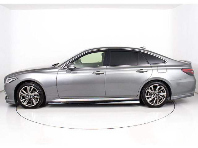 フルエアロが装着されています!お好みはいかがですか?今付いているデザイン以外にも、各ブランドのエアロを格安にてお取付け出来ます!又、エアロを外してノーマル状態にする事も出来ます!!