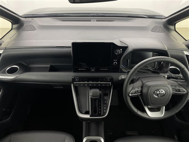 ノア1.8 ハイブリッド S-Z E-Four 4WD