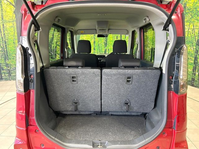 ���i�̂���������ʋ΁A���}���ɏ\���ȉ׎��X�y�[�X���m�ۂ��Ă���܂��B�Z�J���h�V�[�g��|���ƁA�傫�ȉו��̐ύڂ��\�ł���