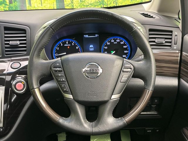 �y�����v�����X�e�A�����O�z�㎿�Ȋv���g�p���邱�ƂŁA��ɂ����������݂ƂĂ��^�]���₷���n���h���ł���