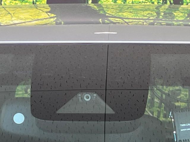 �y�g���^�Z�[�t�e�B�Z���X�z���s���ɑO���̎ԗ�����F�����A�Փ˂������Ȏ��͌x��ƃu���[�L�ŏՓˉ���Ɣ�Q�y�����A�V�X�g�B�����S�Ƀh���C�u�����y���݂��������܂��B