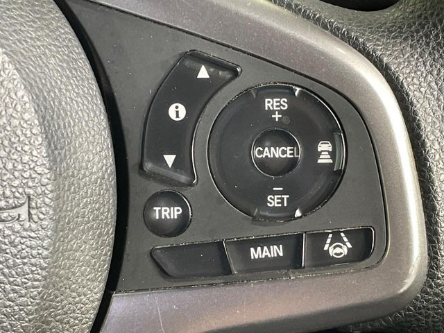 �y�N���[�Y�R���g���[���z�������H�����N���N���s�B�A�N�Z���𗣂��Ă���葬�x�ő��s���ł��A�������^�]���̕��S���y��!�����E�������ȒP�ȃX�C�b�`����Œ����ł��܂��B