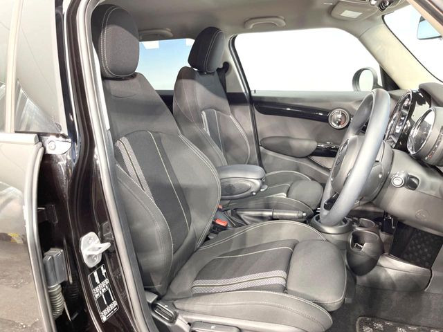 ���V�[�g�̎g�p��:�j��E�ւ�������Ȃ��A�����̒ʂ肫�ꂢ�ȏ�Ԃ��ێ����Ă���܂��B�܂��A�����N���[�j���O�E�R�[�e�B���O�����p�����������܂��B