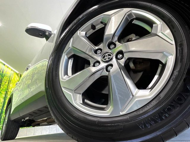 �y����18�C���`�A���~�z�C�[���z�O�ςɃ}�b�`���������A���~�z�C�[���𑕒����Ă���܂��B�e��ЊO�A���~�z�C�[����A�X�^�b�h���X�^�C�����戵�����Ă���܂��B���񂲑��k����������