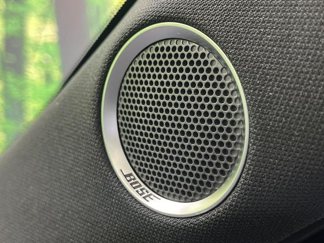 �yBOSE�T�E���h�V�X�e���z���[�J�[�I�v�V�����̍��i�ʃT�E���h�V�X�e���𓋍ځB��p�̃`���[�j���O���{���ꂽ�召�l�X�ȃX�s�[�J�[����ǎ��ȃT�E���h���t�ł��A�Տꊴ���ӂ�鉹����Ԃ����o���܂��B