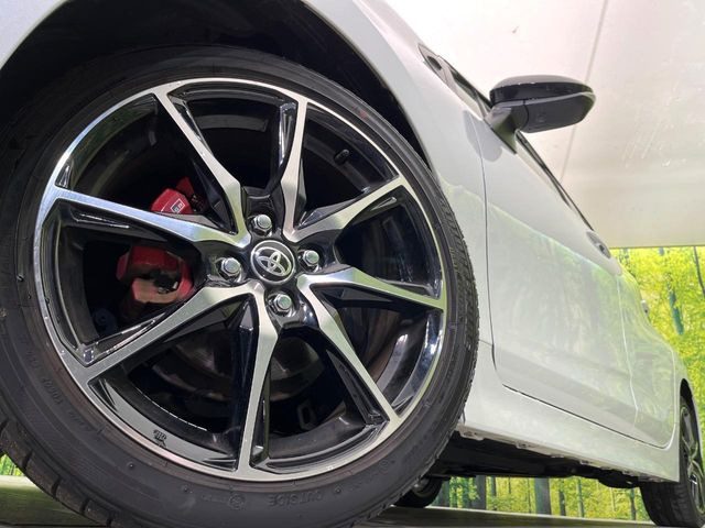 �y�����A���~�z�C�[���z�O�ςɃ}�b�`���������A���~�z�C�[���𑕒����Ă���܂��B�e��ЊO�A���~�z�C�[����A�X�^�b�h���X�^�C�����戵�����Ă���܂��B���񂲑��k����������