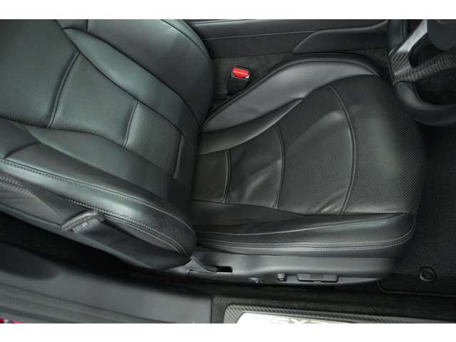 �������̃��U�[��4way�p���[�V�[�g���̉��K����������Ă���܂��B