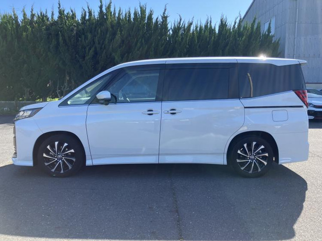 ノア1.8 ハイブリッド S-Z