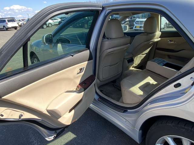 25�N�ȏ�ɓn��L�x�Ȍo���Ǝ��тŁA���q�l�̃J�[���C�t�𐽐S���ӂ�������ƃT�|�[�g�������܂�!