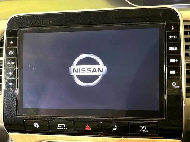 �y�����i�r�z�l�C�̏����i�r�𑕔����Ă���܂��B�i�r�̎g���₷���͂������A�I�[�f�B�I�@�\���[��!�L�����v�◷�s�͂������A�ʋ΂┃�����ȂǕ��i�̃h���C�u���y�����Ȃ�͂���