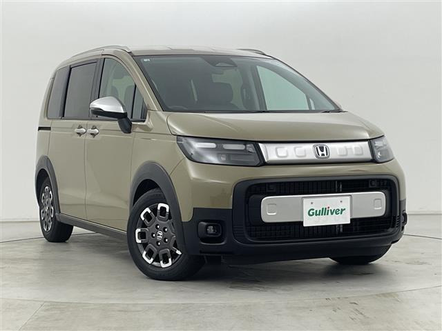 フリード1.5 e:HEV クロスター