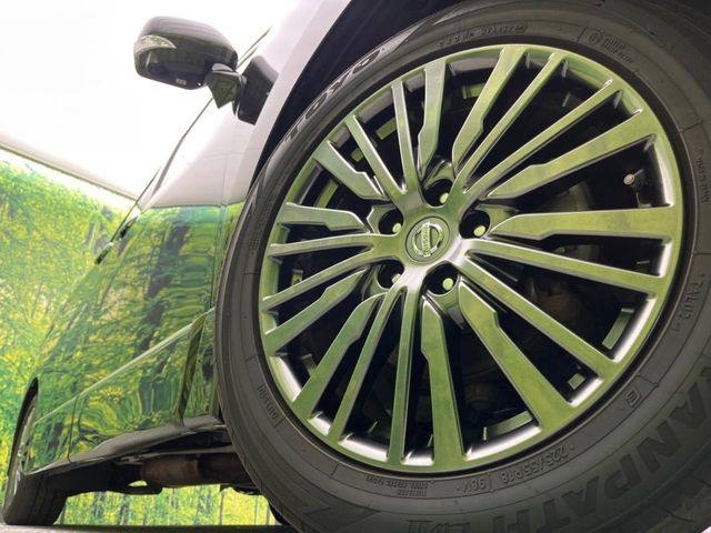 �y����18�C���`�A���~�z�C�[���z�O�ςɃ}�b�`���������A���~�z�C�[���𑕒����Ă���܂��B�e��ЊO�A���~�z�C�[����A�X�^�b�h���X�^�C�����戵�����Ă���܂��B���񂲑��k����������