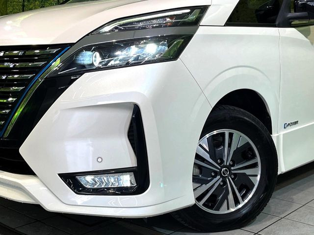 �yLED�w�b�h���C�g�z���V����ԑ��s�����ǍD�Ȏ��E���m�ۂ����S���ĉ^�]�ł��鍂�P�xLED�w�b�h���C�g�𑕔�!�_�����x�������A����d�͂��}�����Ă��܂��B