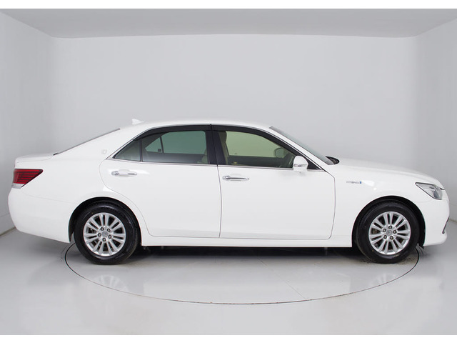 各メーカーのエアロパーツ取り付け承ります!ご納車迄に仕上げます!格安にて承りますのでお気軽にお申し付け下さい!!