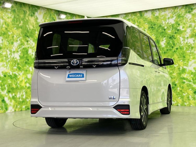 ヴォクシー1.8 ハイブリッド S-Z