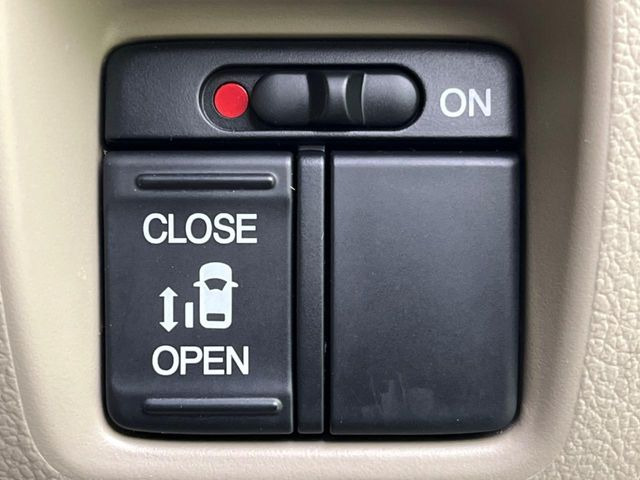 �y�p���[�X���C�h�h�A�z�X�}�[�g�L�[��^�]�Ȃ̃X�C�b�`�ŃX���C�h�h�A�̊J���\���d��������͂����ăh�A���J����K�v�������A���������q�l�ł��A�d���ו��������Ă��鎞�����N�ɊJ���߂ł��܂���