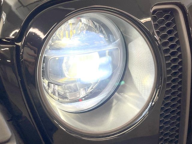 ��LED�w�b�h���C�g:��ԑ��s�����ǍD�Ȏ��E���m�ۂ����S���ĉ^�]�ł��鍂�P�xLED�w�b�h���C�g�𑕔�!�_�����x�������A����d�͂��}�����Ă��܂��B