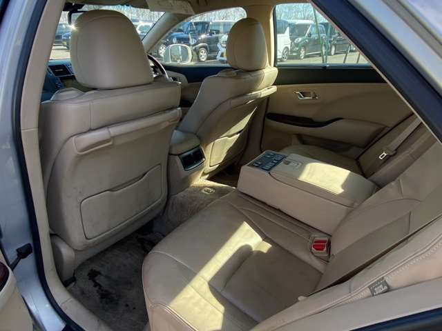 ���ۂɌ��Ă���������΂��̎Ԃ̗ǂ����`��邩�Ǝv���܂��̂ŁA���Ј�x�����X��������!