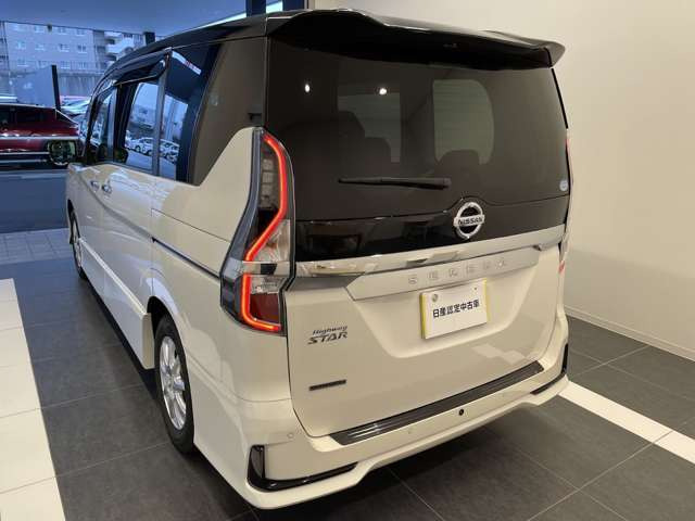 セレナ2.0 ハイウェイスターV