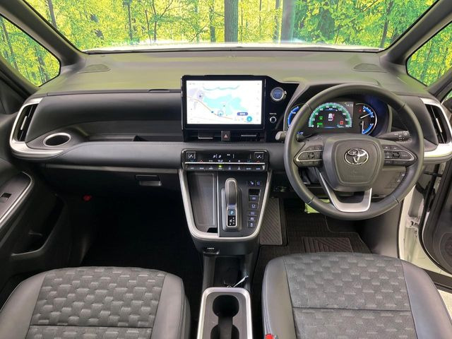 ヴォクシー1.8 ハイブリッド S-Z