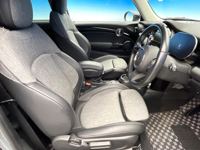 ���V�[�g�̎g�p��:�j��E�ւ�������Ȃ��A�����̒ʂ肫�ꂢ�ȏ�Ԃ��ێ����Ă���܂��B�܂��A�����N���[�j���O�E�R�[�e�B���O�����p�����������܂��B