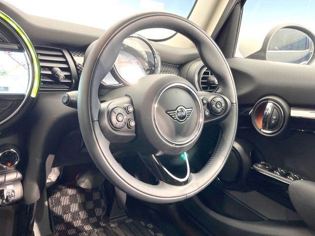 ���n���h�����̃X�������Ȃ��A���ꂢ�ȏ�Ԃ��ێ����Ă���܂��B�e�X�C�b�`���̓�����m�F�ς݂ł��B