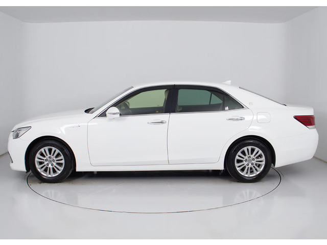 各メーカーのエアロパーツ取り付け承ります!ご納車迄に仕上げます!格安にて承りますのでお気軽にお申し付け下さい!!