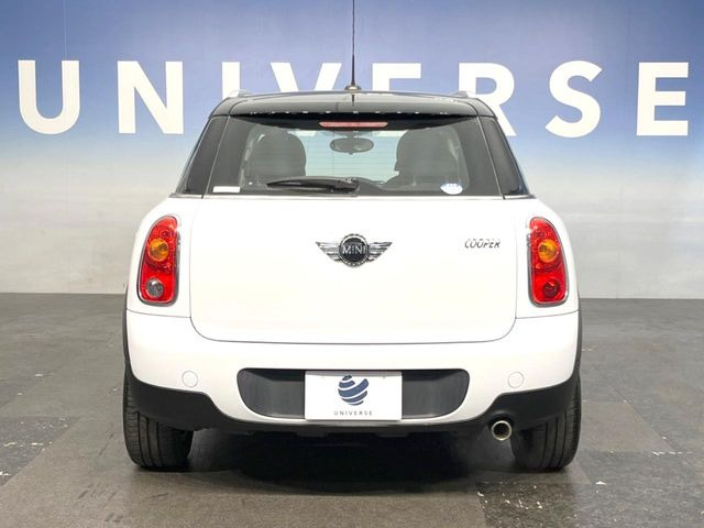 ●当店では第三者機関による車両品質鑑定を導入し、修復歴車を排除。鑑定書が発行されますので、ぱっと見ただけでは分からない箇所まで納得した上でご検討いただけます。※一部未実施の場合がございます。