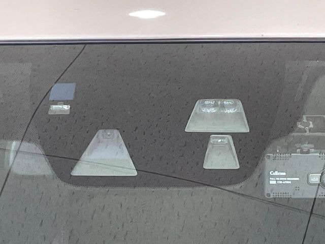 �y�X�}�[�g�V�e�B�u���[�L�T�|�[�g�z�ᑬ���s���ɑO���̎ԗ�����F�����A�Փ˂������Ȏ��͌x��ƃu���[�L�ŏՓˉ���Ɣ�Q�y�����A�V�X�g�B�����S�Ƀh���C�u�����y���݂��������܂��B