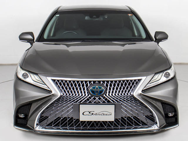 禁煙車です!室内は嫌なニオイも無く、すごく綺麗な状態です!禁煙車・・特にセダンタイプのお車では少ないですよね!!タバコのニオイが苦手なお客様必見です!快適にご乗車頂けます!!