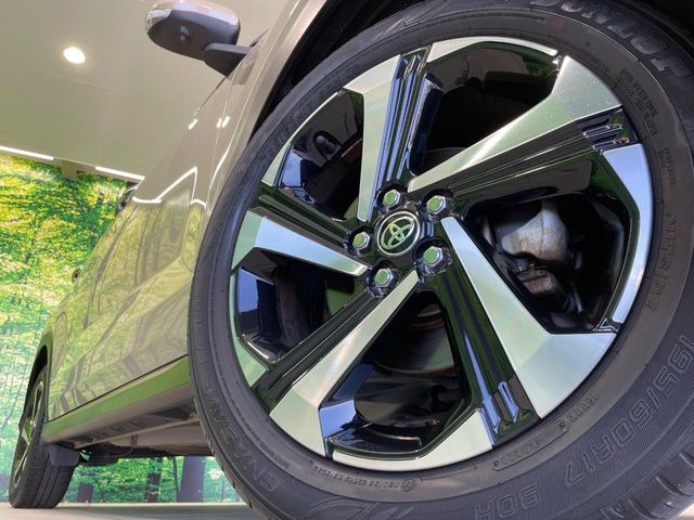 �y����17�C���`�A���~�z�C�[���z�O�ςɃ}�b�`���������A���~�z�C�[���𑕒����Ă���܂��B�e��ЊO�A���~�z�C�[����A�X�^�b�h���X�^�C�����戵�����Ă���܂��B���񂲑��k����������