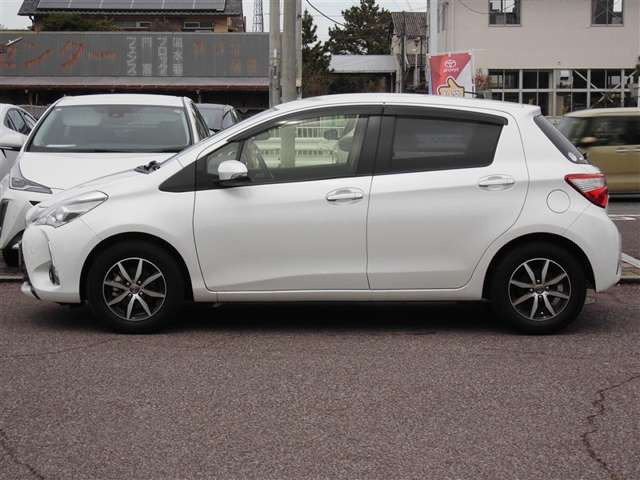 ヴィッツ1.3 F セーフティ エディションIII