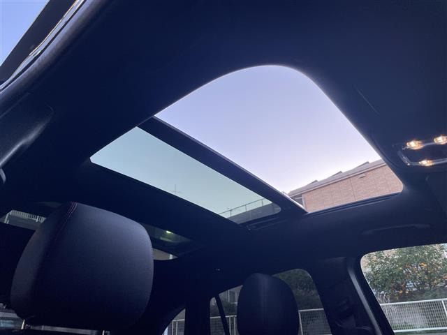 GLAクラスGLA200d 4マチック AMGライン 4WD