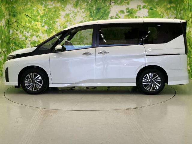 セレナ1.4 e-POWER ハイウェイスターV