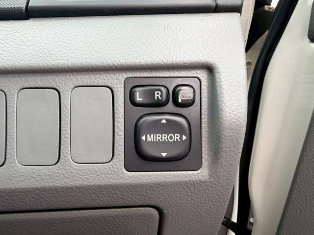 �C�ɂȂ邨�Ԃ�����܂�����E�̓d�b�ԍ����璼�ڂ��X�ɂ��₢���킹���������B�x�����@����ԗ����A��Ԃ܂łȂ�ł������������Ē����܂��B�X�^�b�t�ꓯ���A�����҂����Ă���܂��B