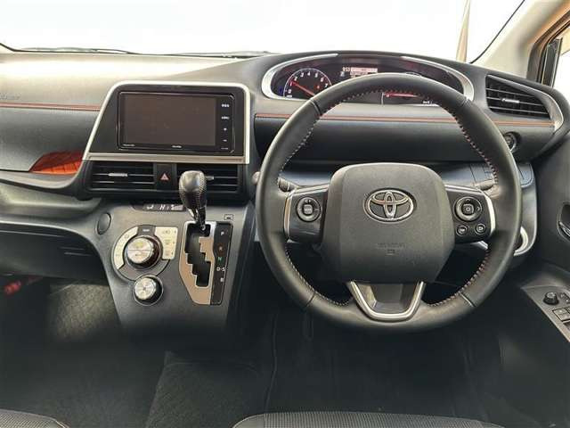 シエンタ1.5 G クエロ